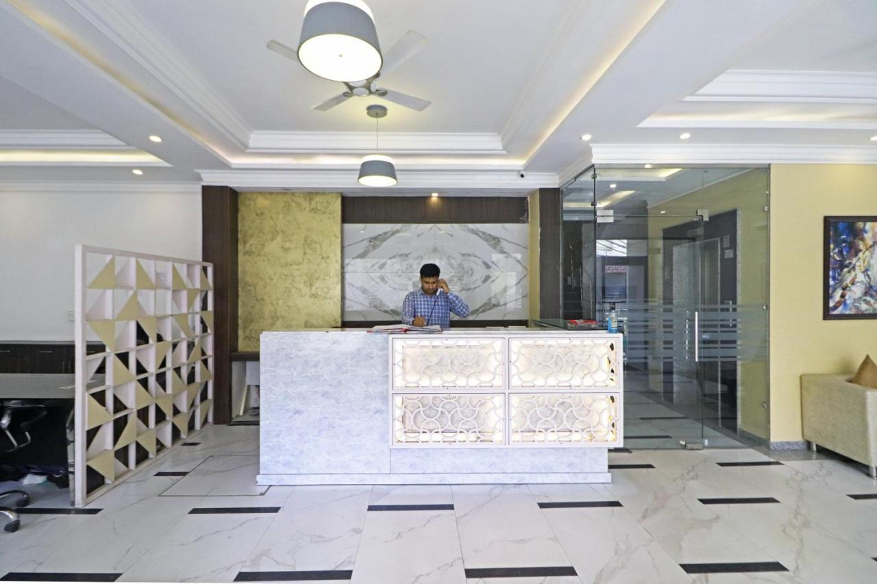 Hotel Almora Near Delhi Airport Nova Deli Exterior foto