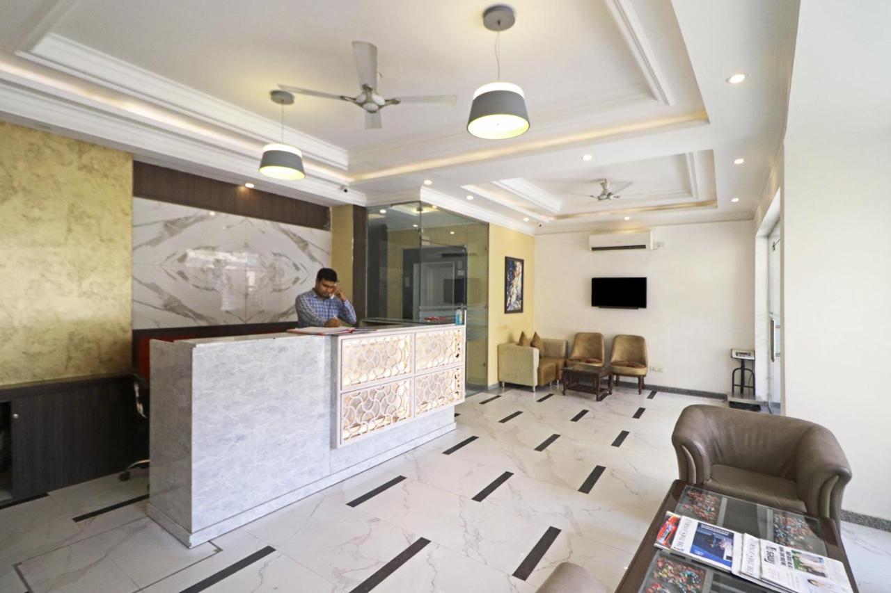 Hotel Almora Near Delhi Airport Nova Deli Exterior foto